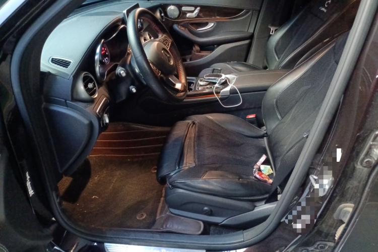 奔驰GLC 2019款 GLC 260 L 4MATIC 动感型中控内饰19