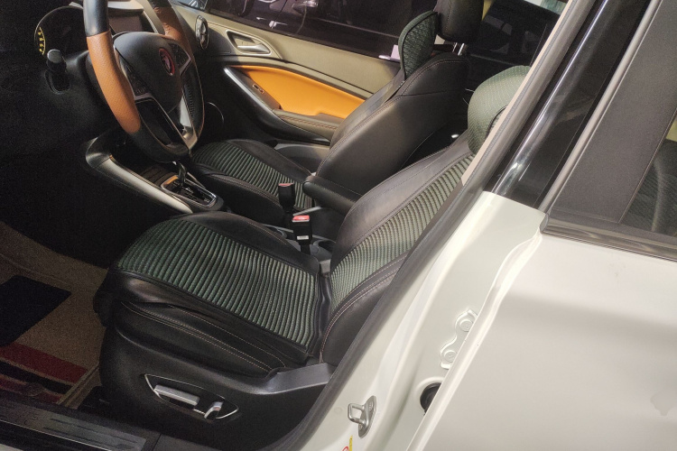 比亚迪 元 2016款 1.5TID 自动旗舰型局部细节19