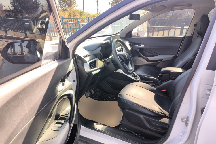 宝骏510 2019款 1.5L CVT劲享型 国VI中控内饰20