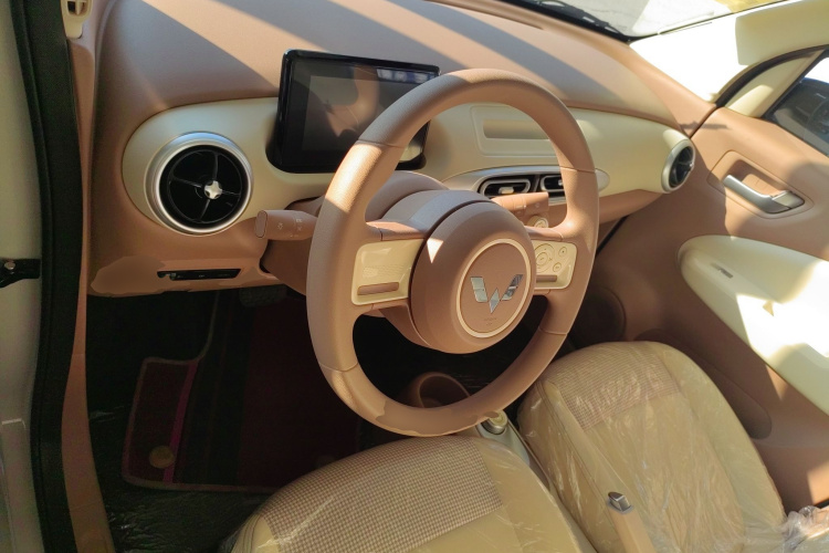 五菱汽车 宏光MINIEV 2025款 四门版 进阶款中控内饰7002