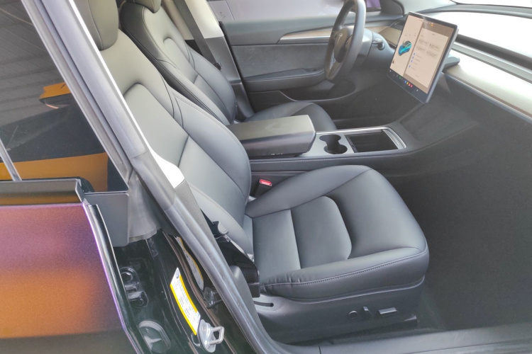 特斯拉 Model 3 2021款 标准续航后驱升级版局部细节41