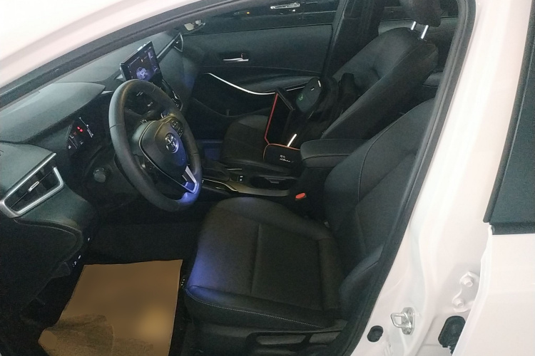 丰田 卡罗拉 2024款 1.8L 智能电混双擎 精英版中控内饰19