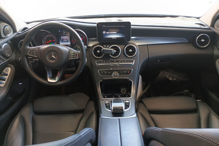 奔驰C级 2017款 改款 C 200 L 运动版中控内饰7002