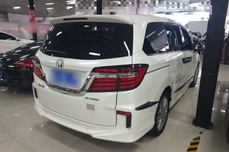 本田 艾力绅 2016款 2.4L 豪华版车身外观7