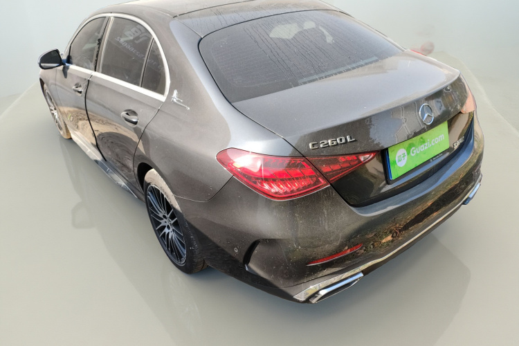 奔驰C级 2024款 改款 C 200 L 运动版车身外观5