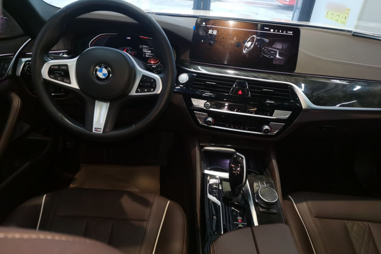 宝马5系 2021款 525Li M运动套装中控内饰12