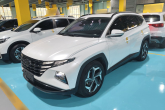 现代 2021款 途胜L 1.5T DCT LUX尊贵版
