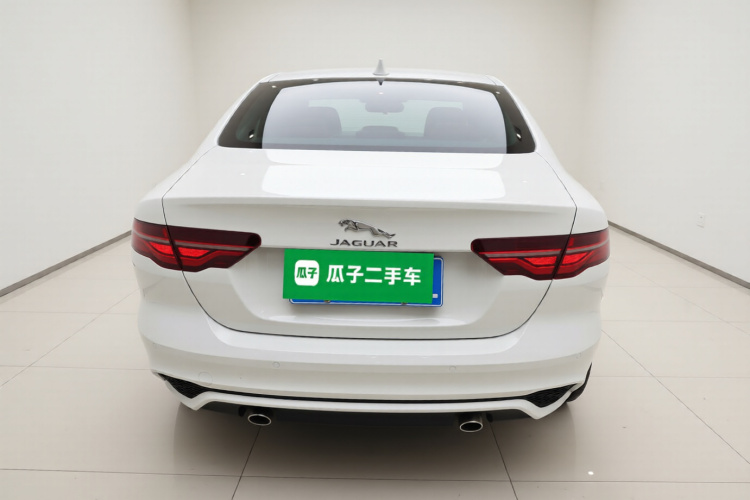 捷豹XEL 2020款 2.0T 200PS R-DYNAMIC 青春运动版车身外观6