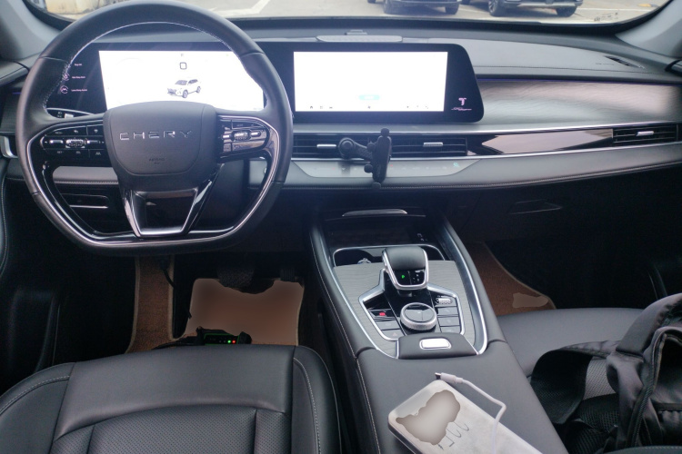 奇瑞 瑞虎8 PRO 2024款 冠军版 290T 两驱闪耀版 7座中控内饰12