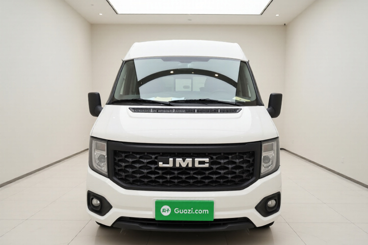 江铃福顺 2023款 2.0T 手动短轴中顶商运型多功能乘用车5座车身外观2