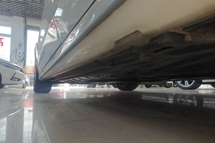 奔驰C级 2015款 C 200 L 运动型局部细节9002