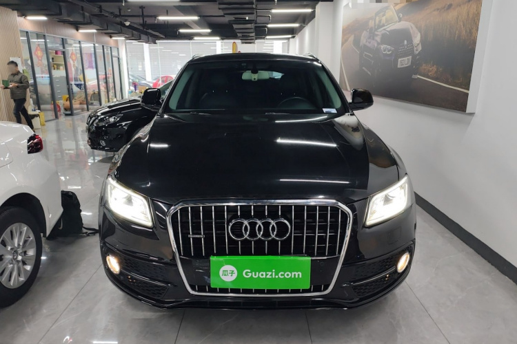 奥迪Q5 2017款 Plus 40 TFSI 进取型车身外观2