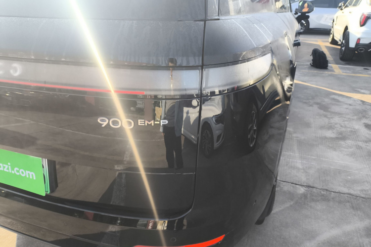 领克900 2025款 1.5T Ultra车身外观9