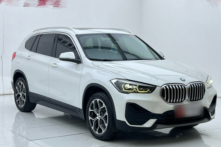 宝马X1 2021款 改款 sDrive25Li 领先型车身外观6002