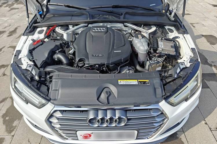 奥迪A4L 2019款 40 TFSI 时尚型 国VI局部细节9003