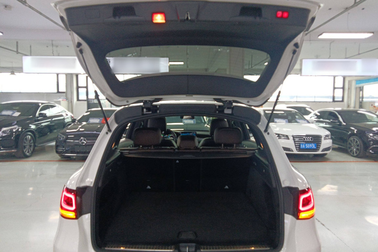 奔驰GLC 2021款 GLC 300 L 4MATIC 动感型中控内饰23