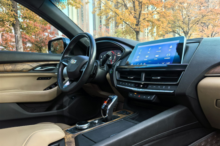 凯迪拉克CT5 2022款 28T 尊贵型局部细节18