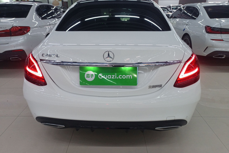 奔驰C级 2020款 改款 C 260 L 运动版车身外观6