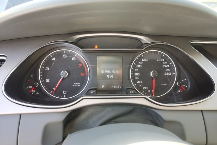 奥迪A4L 2015款 35 TFSI 自动舒适型局部细节14