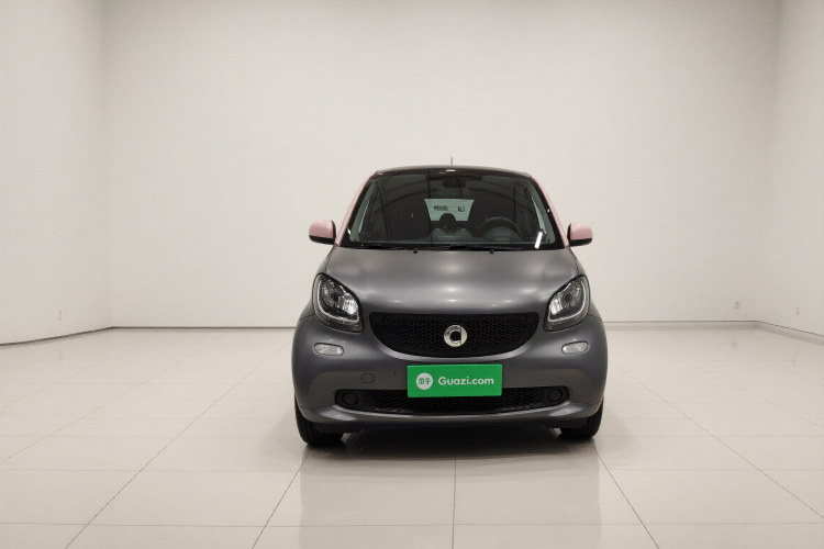 smart fortwo 2018款 0.9T 66千瓦硬顶先锋版 国V车身外观2