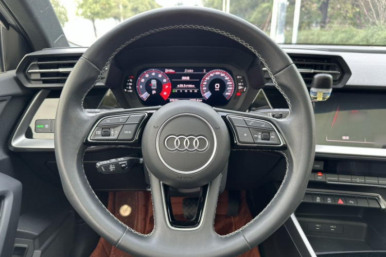 奥迪A3 2024款 A3L Limousine 35 TFSI 时尚运动型局部细节13