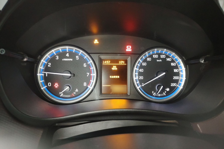 铃木 骁途 2017款 1.6L 手动两驱都市时尚型局部细节14