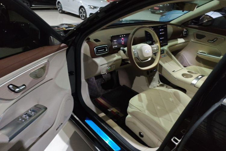 奇瑞风云 风云A9L 2025款 260伯牙奢享版中控内饰7003