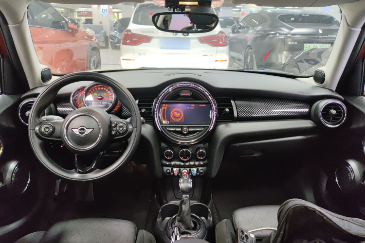 MINI 2015款 2.0T COOPER S 五门版中控内饰12