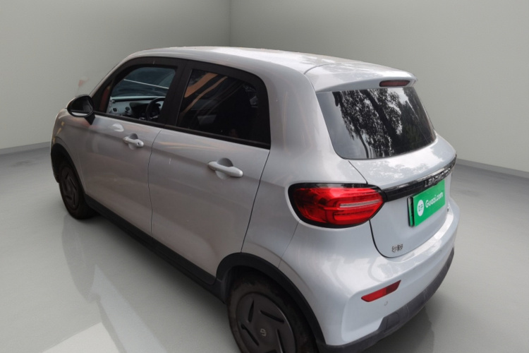 零跑汽车 零跑T03 2023款 200轻享版车身外观5