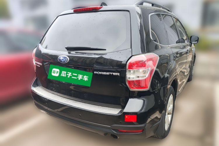 斯巴鲁 森林人 2014款 2.0i 自动豪华版车身外观7