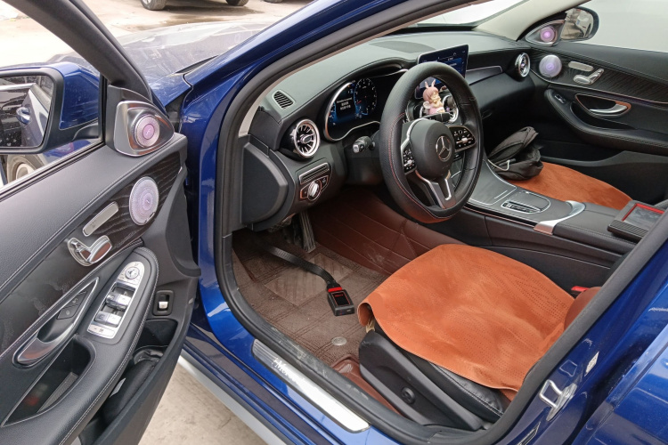 奔驰C级 2019款 C 260 L 运动版中控内饰7003