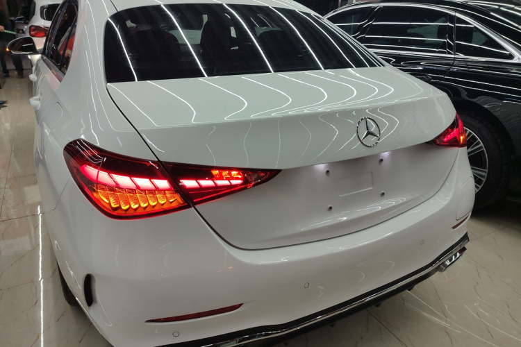 奔驰C级新能源 2023款 C 350 eL车身外观6
