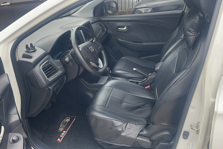 纳智捷 锐3 2016款 1.6L CVT尊享型天窗版中控内饰7002