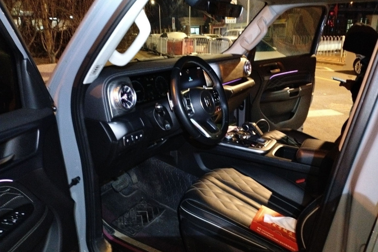 坦克300 2024款 2.0T 挑战者中控内饰7003