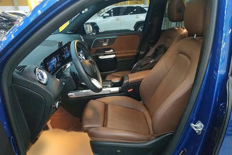 奔驰GLB 2024款 GLB 220 4MATIC局部细节19