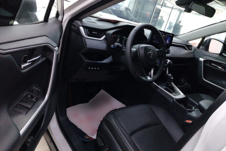 丰田 RAV4荣放 2023款 2.0L CVT两驱风尚Plus版中控内饰7003