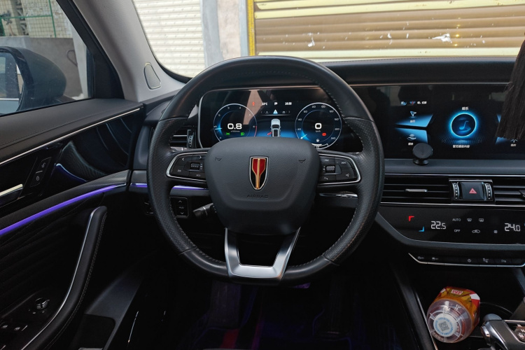 红旗HS5 2022款 改款 2.0T 智联旗享版中控内饰13