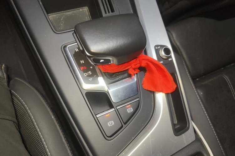 奥迪A4L 2020款 40 TFSI 时尚动感型局部细节18