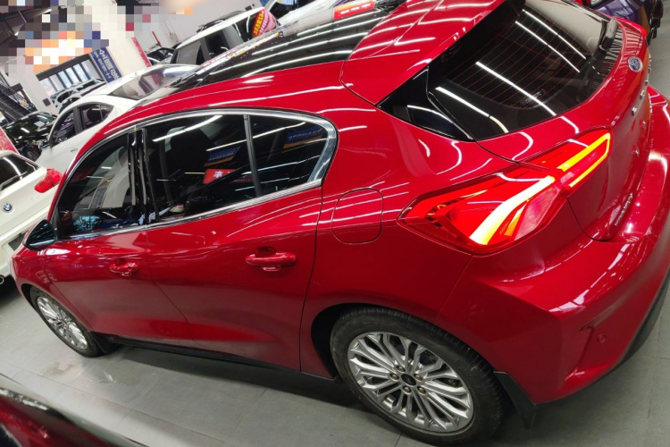 福特 福克斯 2020款 两厢 EcoBoost 180 自动锋耀型车身外观6002