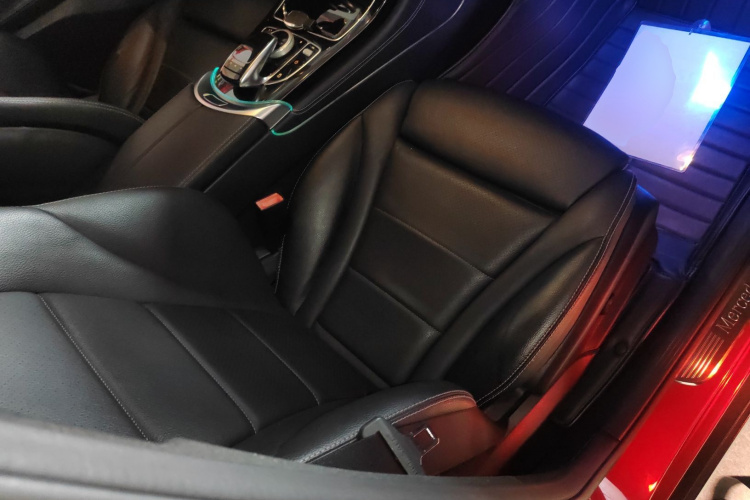 奔驰GLC轿跑 2017款 GLC 200 4MATIC 轿跑SUV局部细节41