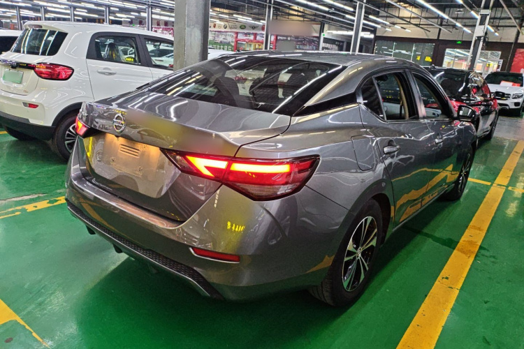 日产 轩逸 2021款 1.6L XL CVT智享版车身外观7