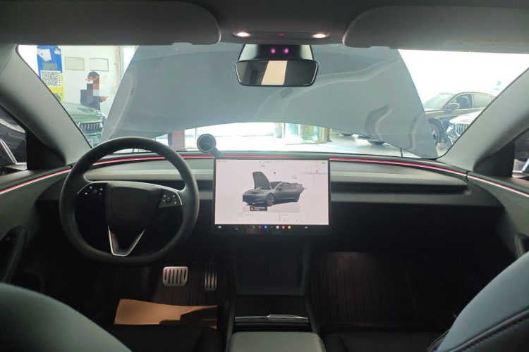 特斯拉 Model 3 2023款 后轮驱动版中控内饰12