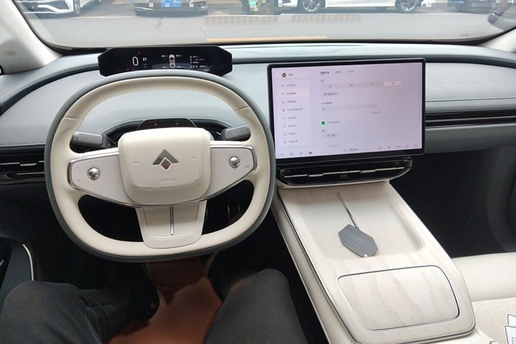 昊铂GT 2023款 710后驱超充Max版中控内饰7002