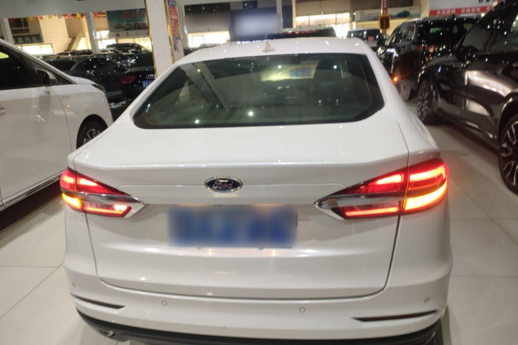 福特 蒙迪欧 2018款 EcoBoost 200 智控豪华型 国VI车身外观6