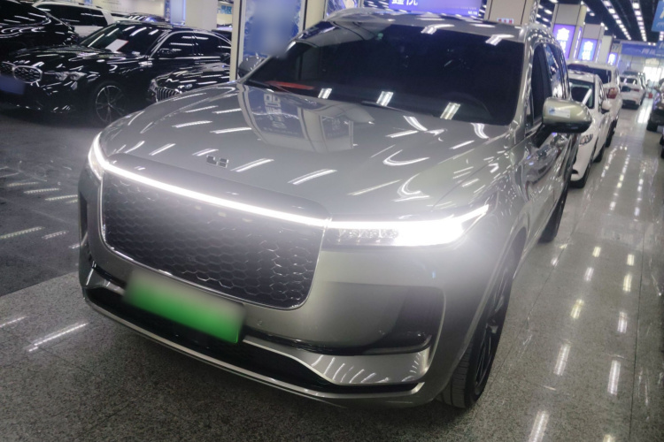 理想汽车 理想ONE 2021款 增程6座版车身外观1