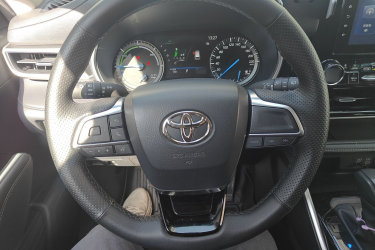 丰田 汉兰达 2023款 2.5L智能电混双擎两驱精英版 5座中控内饰13