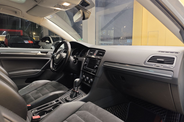 大众 高尔夫 2018款  230TSI 自动豪华型中控内饰7014