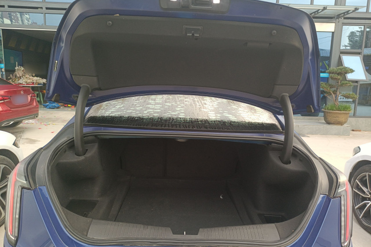 凯迪拉克CT4 2020款 28T 时尚型机舱底盘23