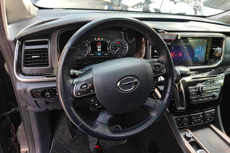 广汽传祺 传祺M8 2020款 领航款 390T 尊享版中控内饰13