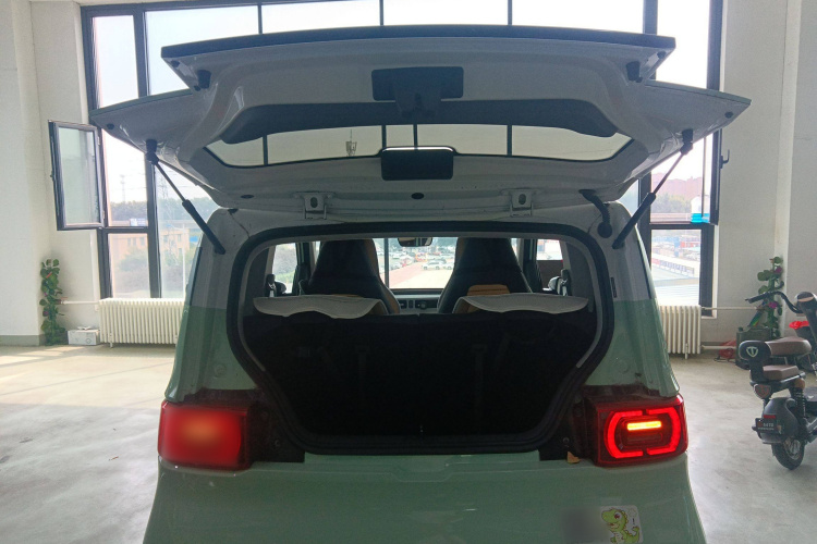 五菱汽车 宏光MINIEV 2022款 马卡龙臻享款 三元锂中控内饰23